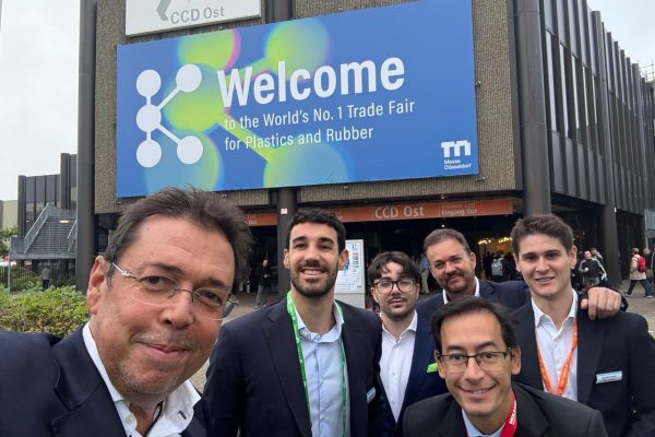 feria k noticias equipo comercial dia 1